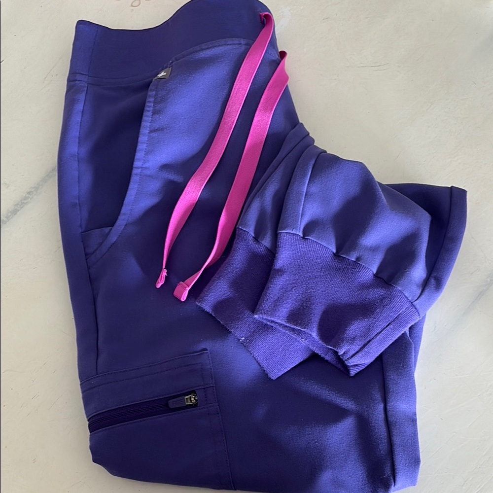 FIGS scrub pants